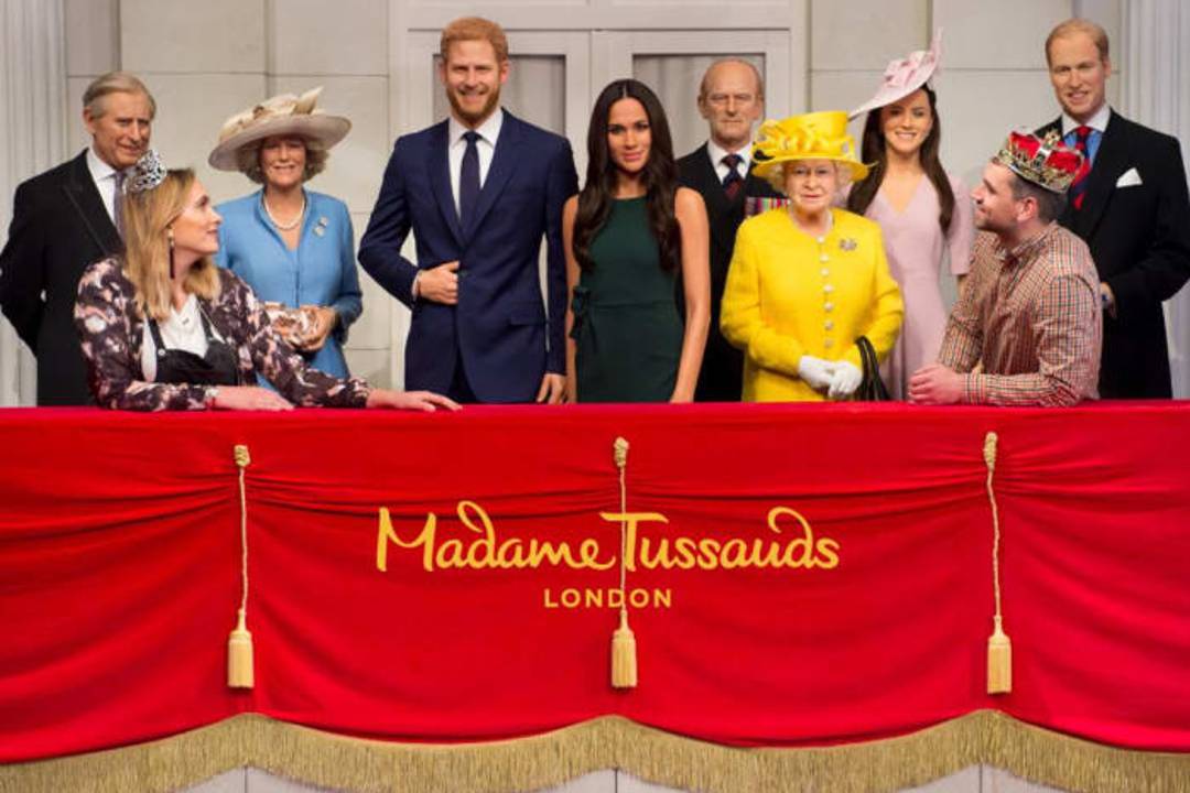 Wax figures of the British royal family that you could see with Madame Tussauds Tickets.