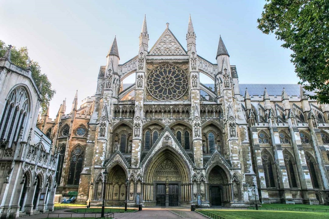 A photo of the outside of Westminster Abbey.