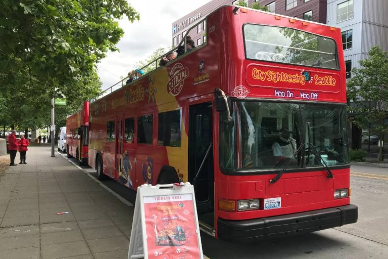 A photo of a parked Seattle bus tour.