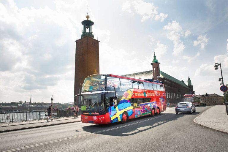 A photo of a hop-on hop-off Stockholm bus tour.