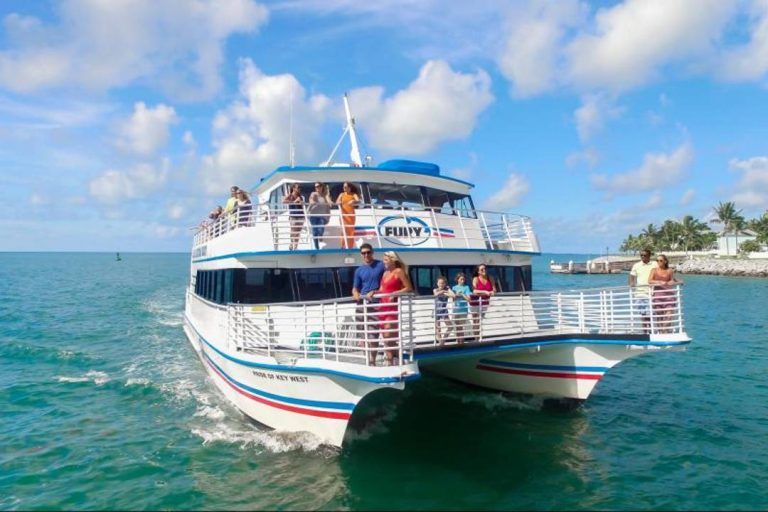 A photo showing a boat in Key West.
