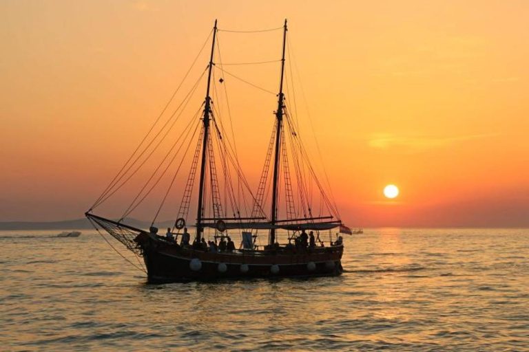 A photo of a Muscat Dolphin Cruise.