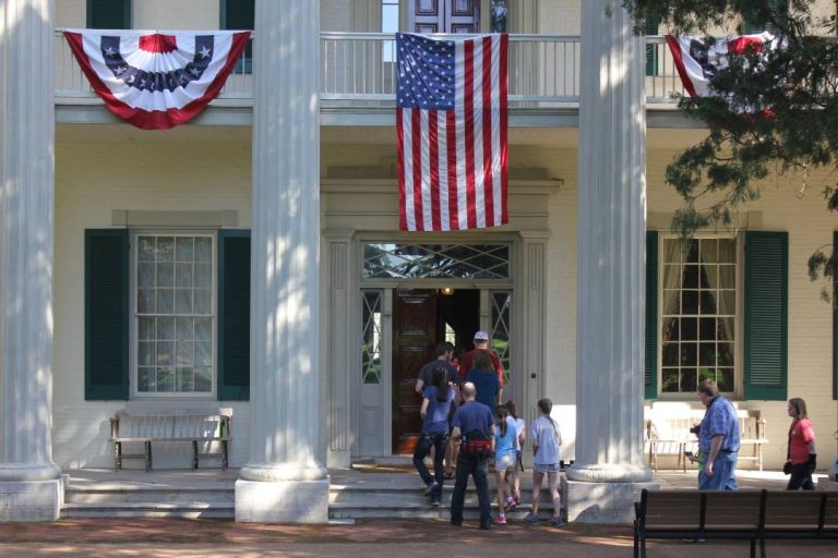 A photo of people entering Andrew Jackson’s Hermitage.