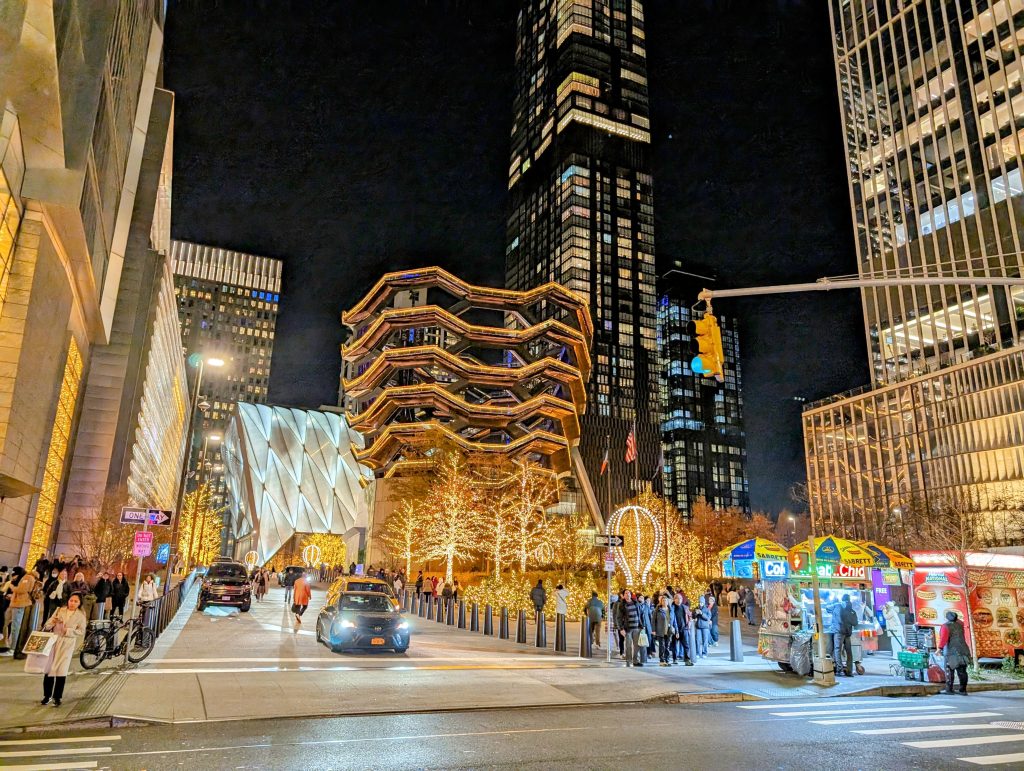 NYC Christmas Lights Bus Tour with Guided Stops Hop On Hop Off Plus